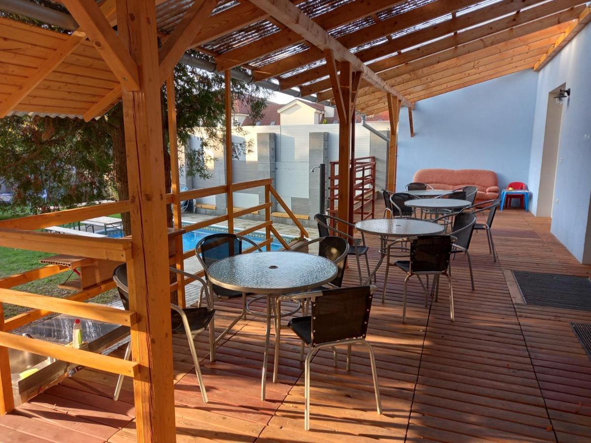 מיקולוב Alegria Natur Apartments מראה חיצוני תמונה