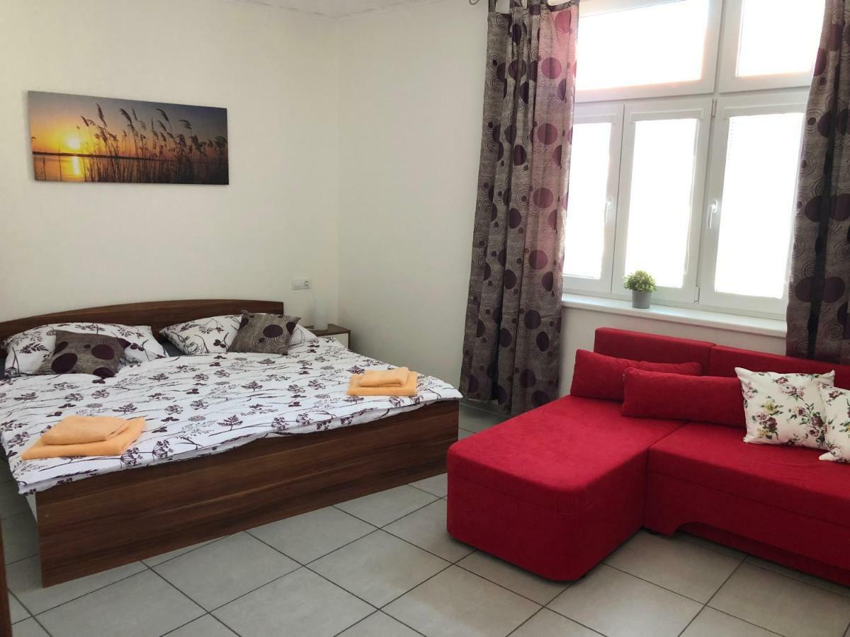 מיקולוב Alegria Natur Apartments מראה חיצוני תמונה